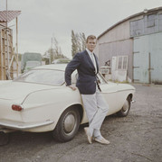 roger-moore-b80