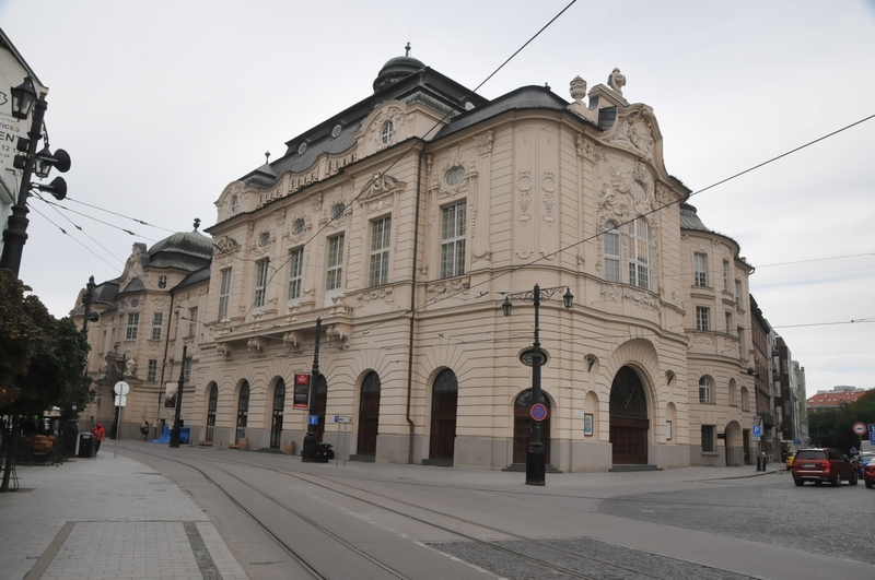Zapostavljena prijestolnica 377-301-Bratislava-Reduta-Slova-ka-filharmonija