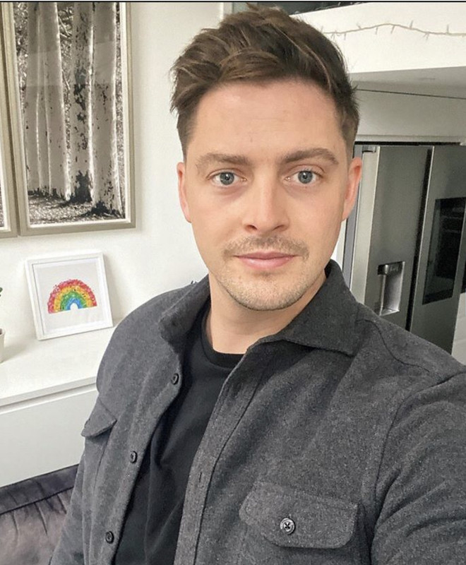 D4EE094E-E031-4D72-88DA-DCBB47DD1B16