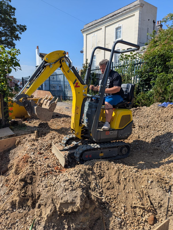 c94a0768-7c45-4218-8bf0-4651123a0c9d