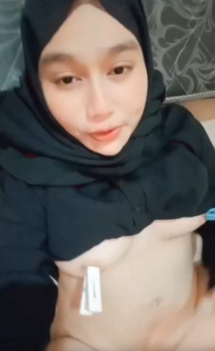 Nyobain Penjepit Baju