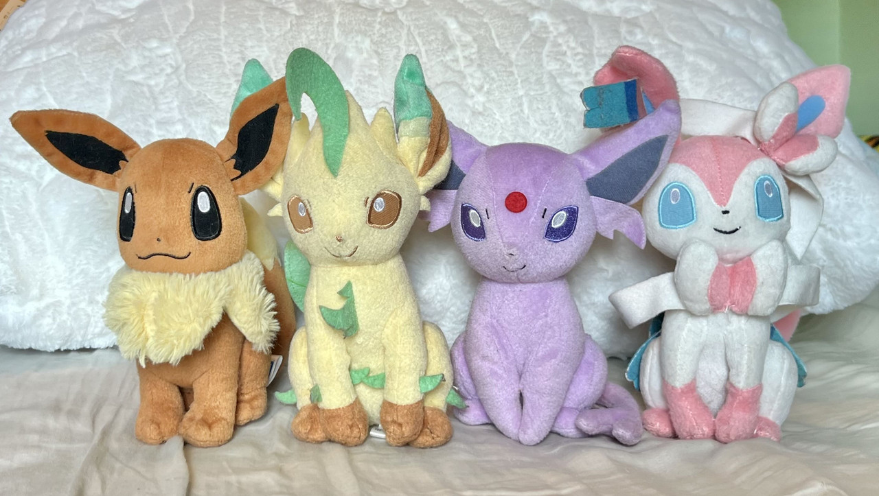 Eevee, leafeon, espeon, sylveon