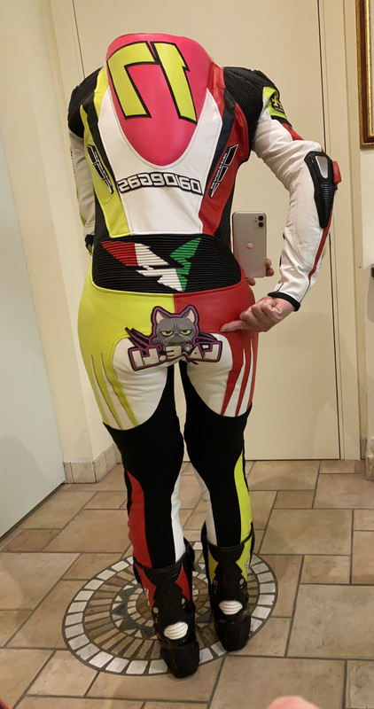 6566B6CE-4900-40FA-87CD-337B84E26D4F