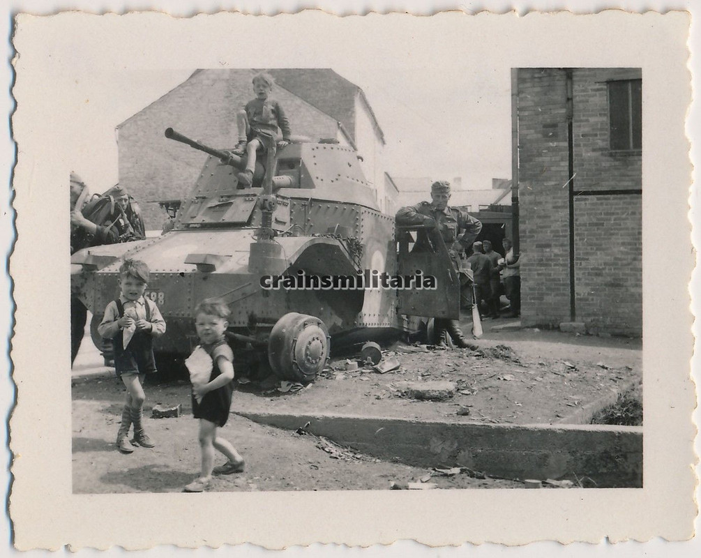 Orig. Foto franz. Panzer Panzerspähwagen Panhard