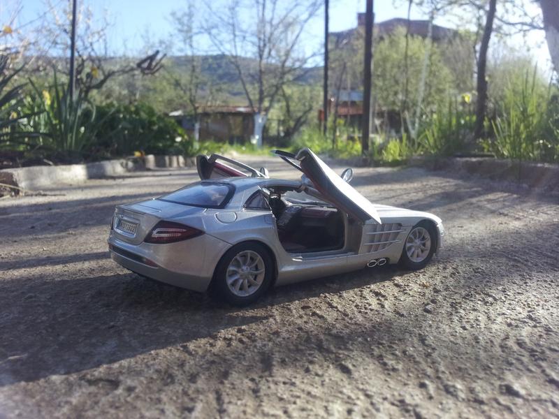 1:24 MotorMax Mercedes-Benz SLR McLaren 1:24 MotorMax Mercedes-Benz SLR McLaren