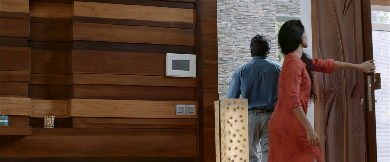 vlcsnap-2025-05-01-22h37m01s180