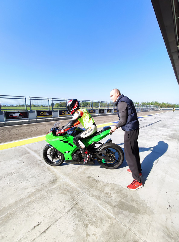 EF891F4B-2410-4241-84E2-6FBE180591DE