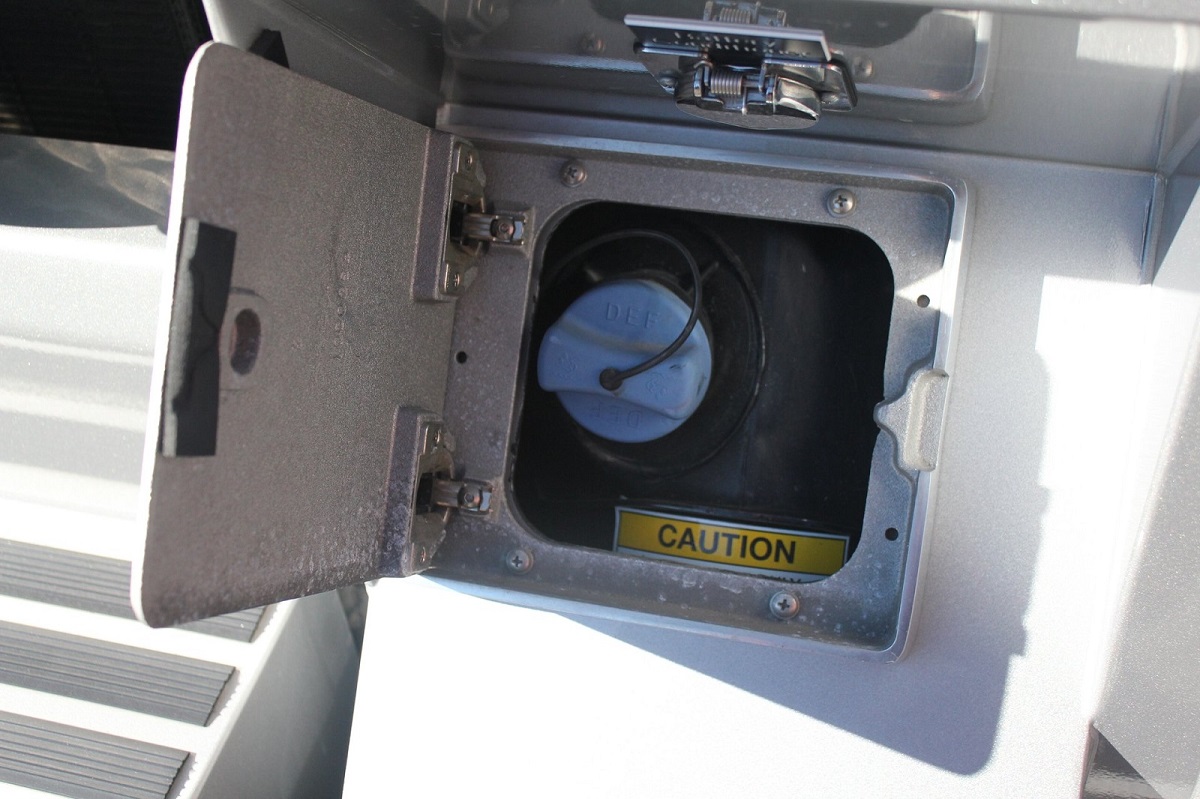 2011-freightliner-m2-sport-chassis (26)