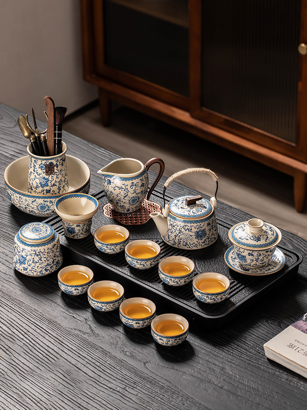 The Historical Origins of Tea Utensils: A Journey Through Civilizations The Historical Origins of Tea Utensils: A Journey Through Civilizations
