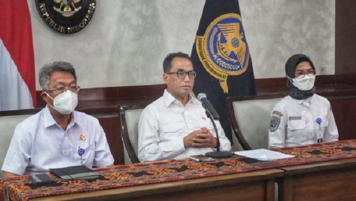 Menteri Perhubungan Budi Karya Sumadi membeberkan langkah-langkah yang akan ditempuh oleh Kemenhub untuk menangani dampak kenaikan harga BBM bagi sektor transportasi.