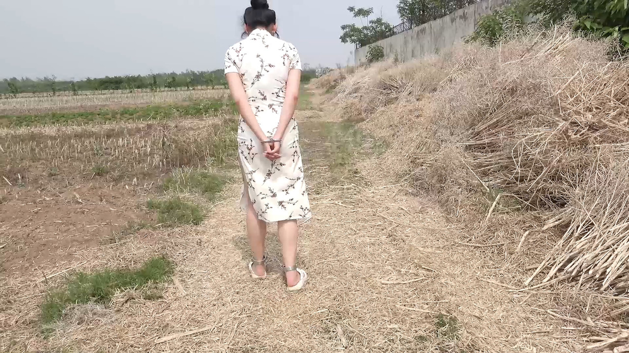 子衿原创 抓捕铐问特工小雅.mp4_20230527_131350.467