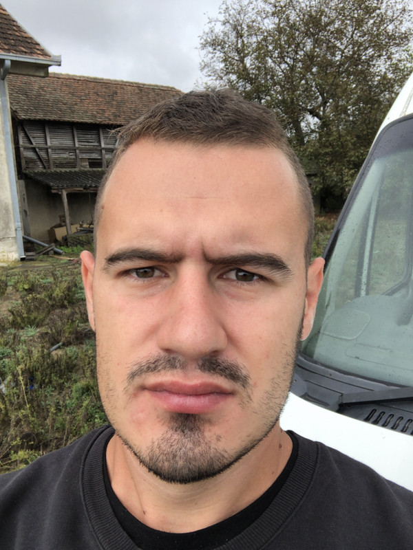 D57F3510-DFE3-4328-BFCB-414694B92F3E