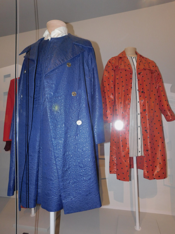 Выставка в музее Революции Кринолин и пр 056