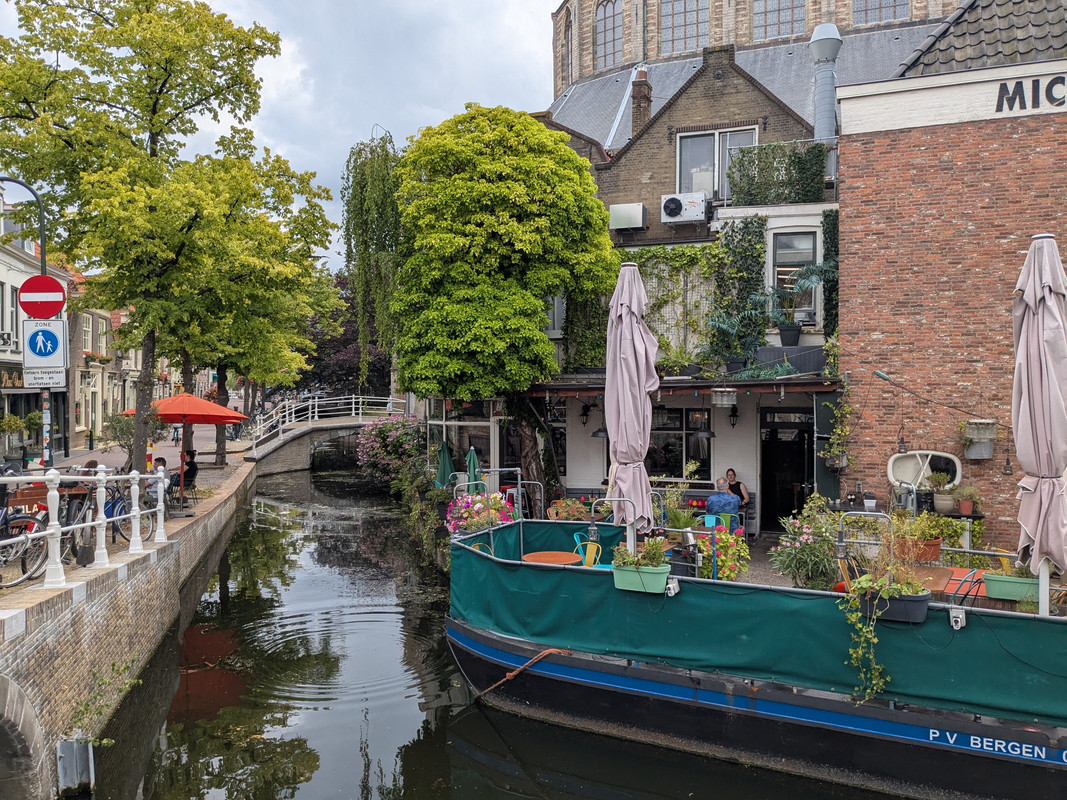Трое в Амстердаме, не считая собаки. Переезд в Нидерланды.