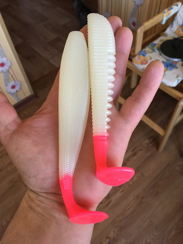 1EC6303B-D4A4-4316-AA56-E1E7976BBF73