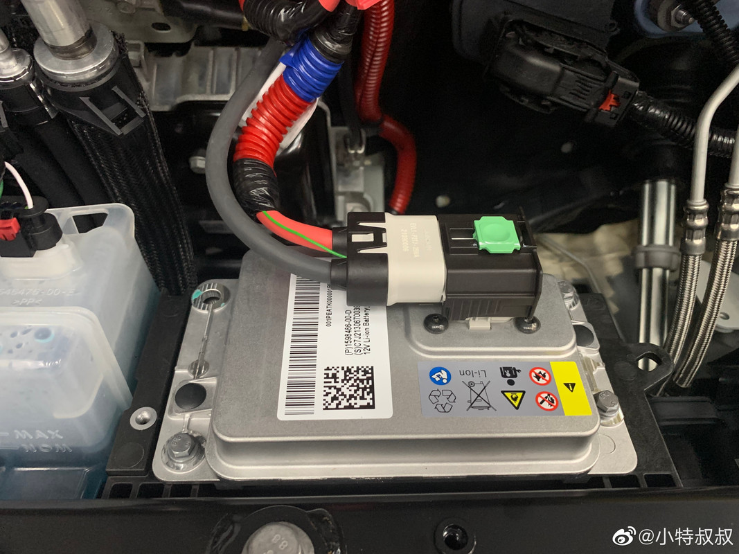Batterie 12V Tesla Model Y.jpg Performance