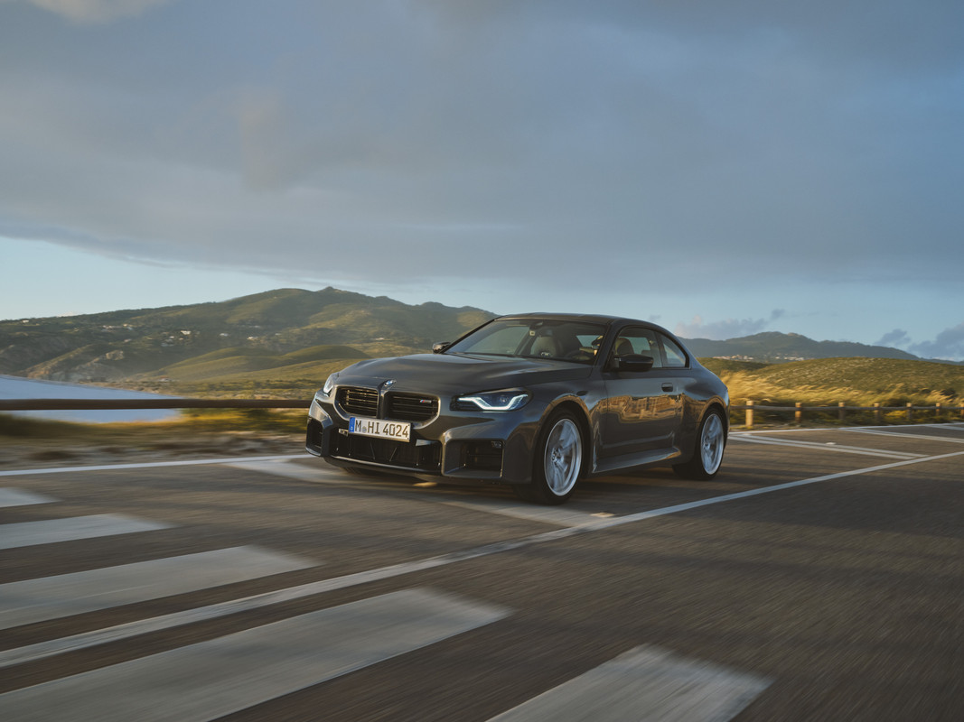 P90553471_highRes_der-neue-bmw-m2-06-2