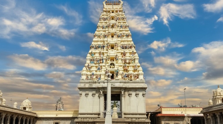 Sri Male Mahadeshwara Rudrabhisheka & Kamsaale Kanike Seva
