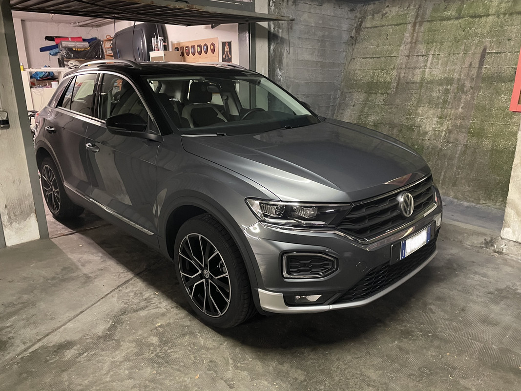 F8E581FB-1F42-47F9-8F5D-4422C57F1FF5