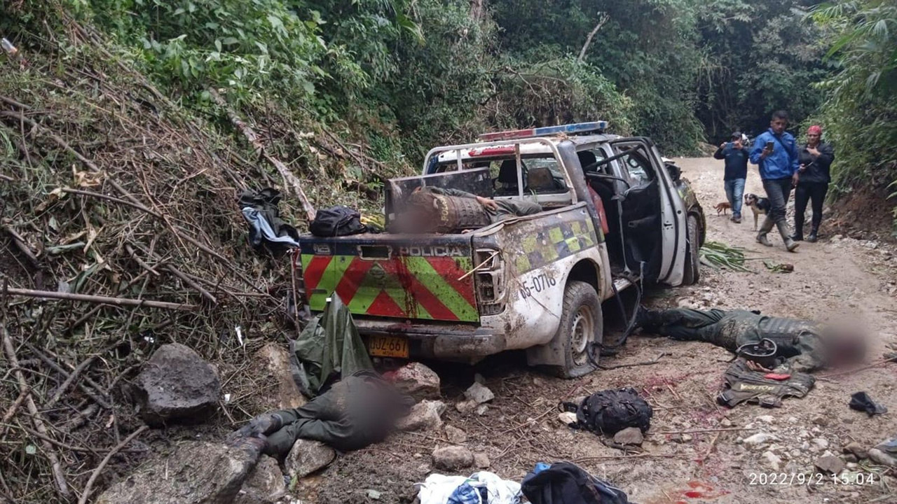 Fallecen siete policías de Colombia en un ataque terrorista