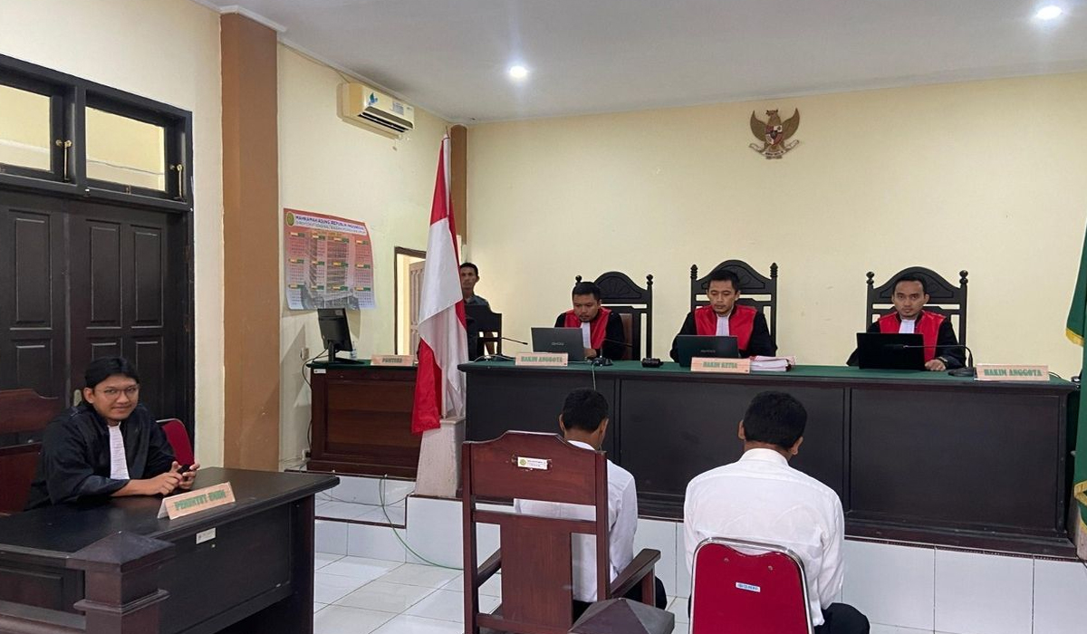 Tragis! Bapak dan Anak di Maluku Terlibat Pembunuhan Berencana, Hakim Jatuhkan Vonis Berat!