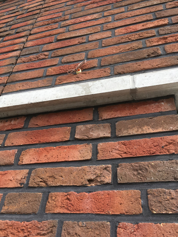 D7DE9489-04D5-46B0-BFE7-FB7B94287E08