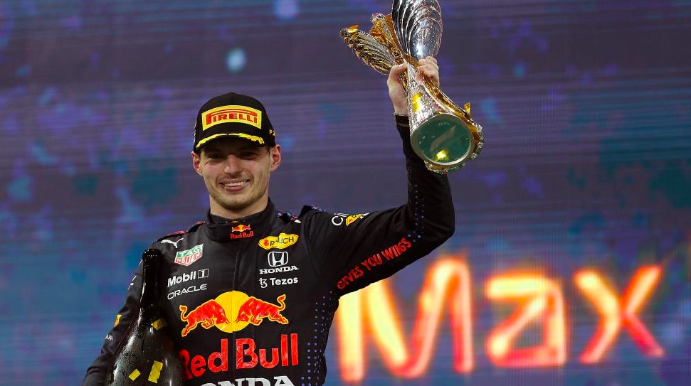 Checo Pérez celebra su primer aniversario como corredor de Red Bull