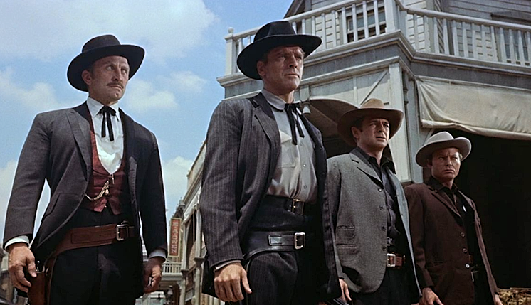 STAR-TREK-GUNFIGHT-OK-CORRAL-2-A-FOTOR-1.png
