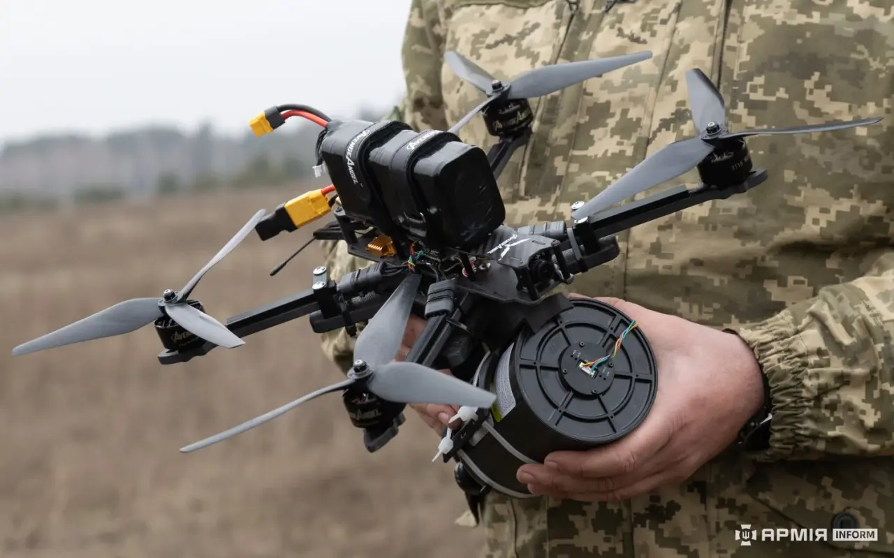 UA-fiber-optic-FPV-drone-01.webp