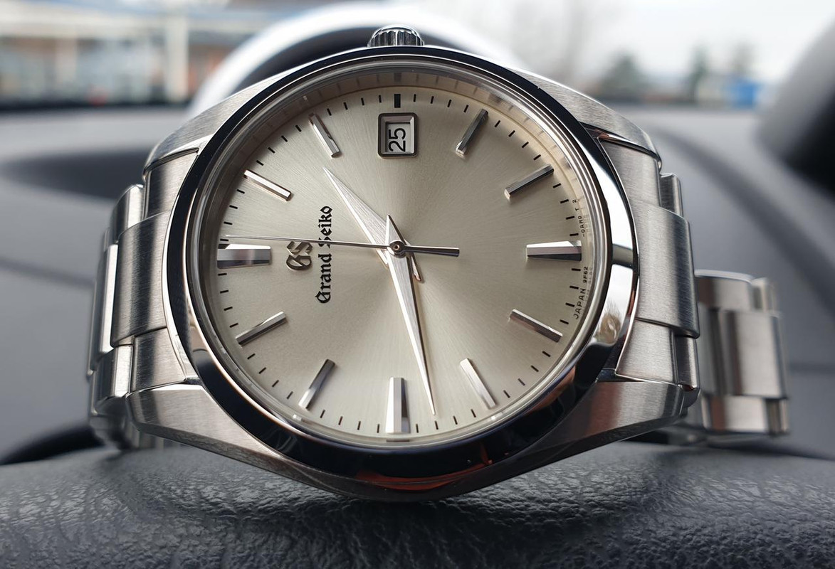 Le club des heureux propriétaires de Grand-Seiko Tome XIII - Page 11 20190125-140110