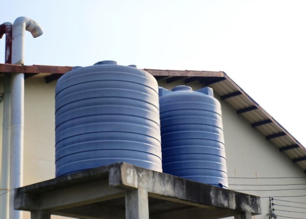 Water tank installation 