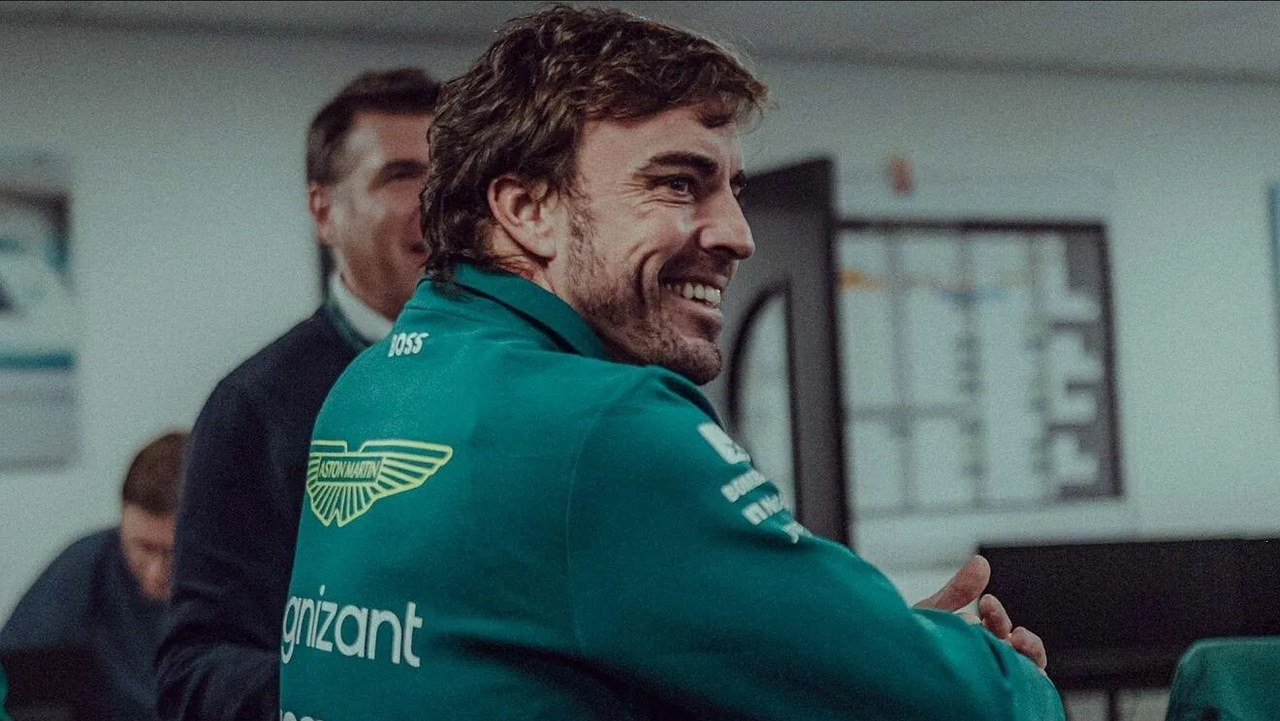 ¿Y Max Verstappen? Fórmula 1 nombra a Fernando Alonso campeón del mundo