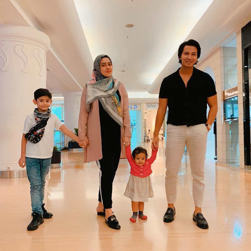 Sonny Septian dan keluarga