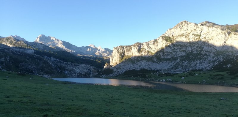 ESCAPADA POR ASTURIAS ORIENTAL - Blogs de España - LAGOS DE COVADONGA-PICO JULTAYU-COVADONGA Miércoles 9 de Septiembre (4)