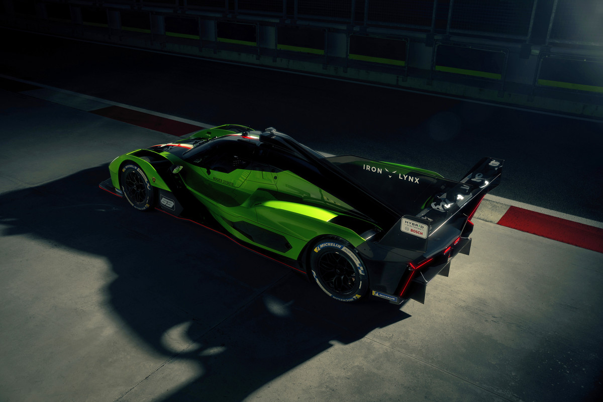 LAMBORGHINI_LMDH_PITLANE_3