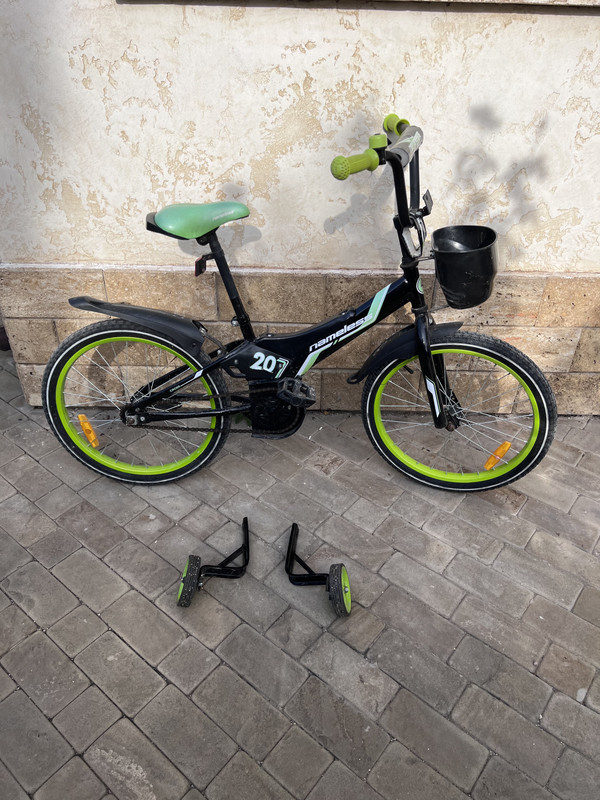 A1827F91-5E90-429D-B4D5-FC722408DF0B