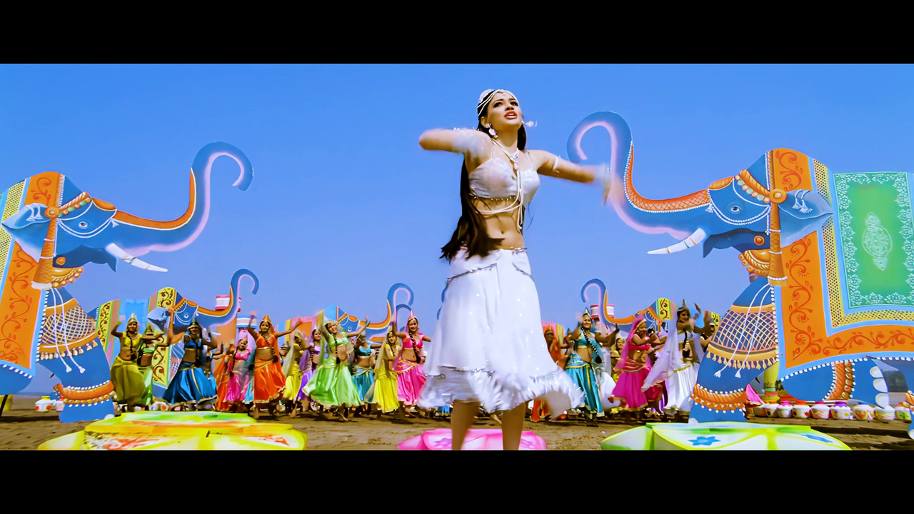 Tamanna Hot Song From Himmatwala Naino Main Sapna 4K (Best Quality).mp4_snapshot_02.34_[2021.04.05_1