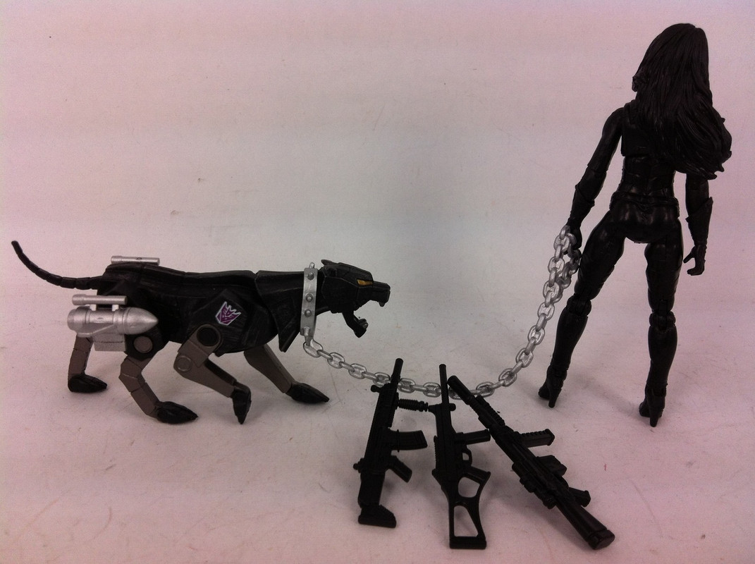 SDCC-2013-GI-Joe-Baroness-Ravage-02_1373014808