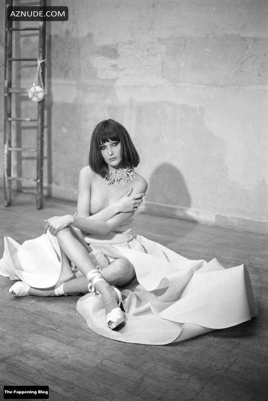 carla-bruni-Nude-sexy-18