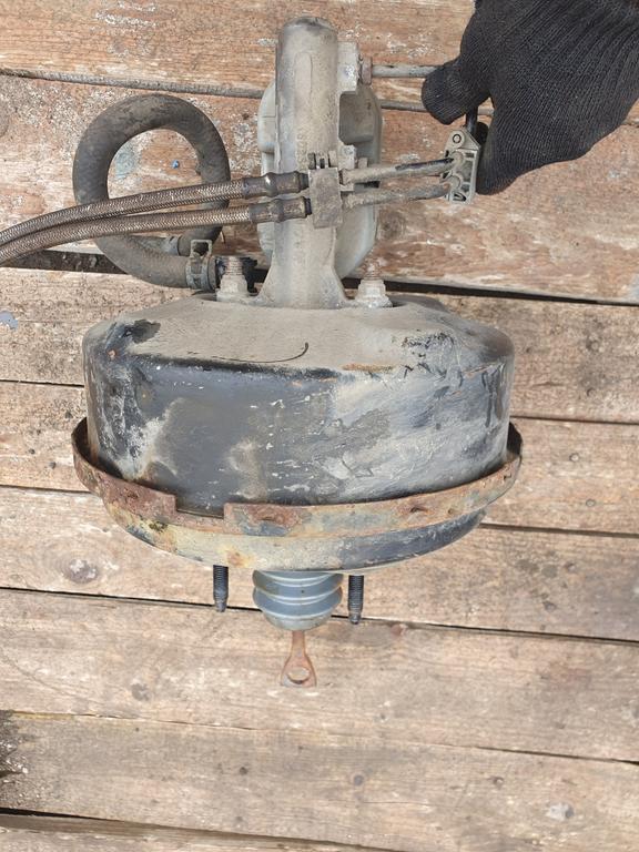 Вакуумный усилитель тормозов с главным тормозным цилиндром