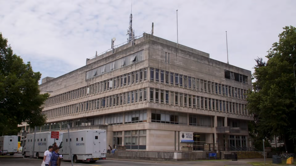 [Image: ne8io13vkkr6.png]