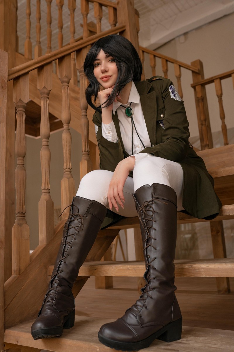 Alina Becker 皮克 Pieck Finger Cosplay 进击的巨人角色写真【21P-58.5M】插图4