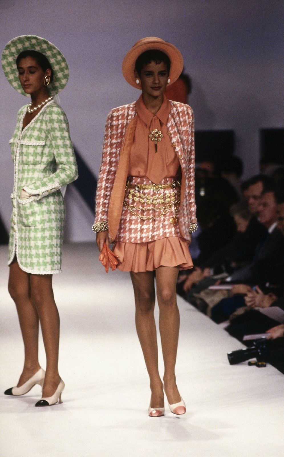 Fashion Classic: CHANEL Haute Couture Spring/Summer 1990 | Lipstick Alley