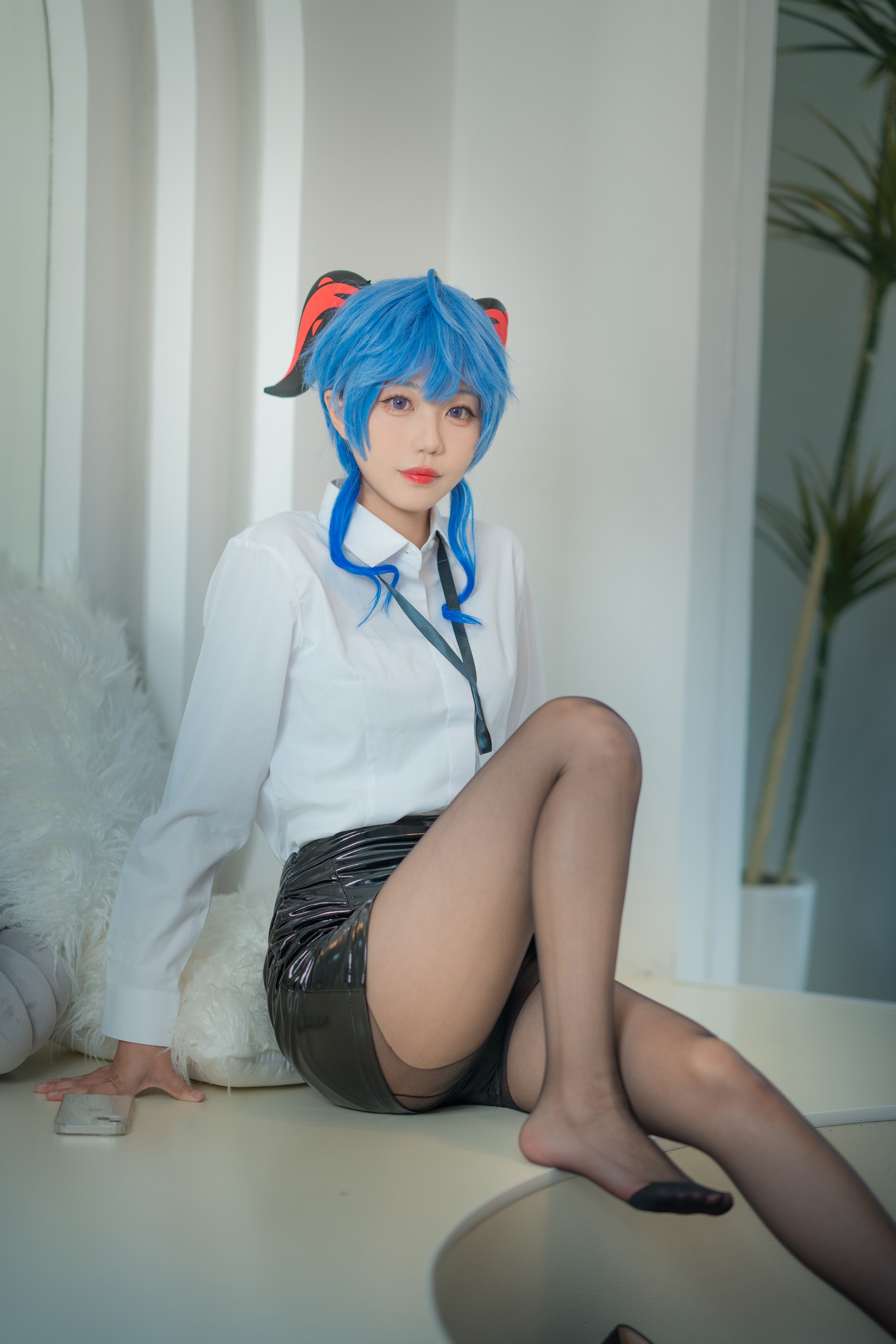 无影喵喵 甘雨 OL 风 Cosplay 写真合集｜原神角色高清图集（35P｜366MB）插图6