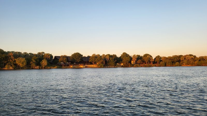 Африканские каникулы - зверики Крюгера, пески Намибии, воды Виктории