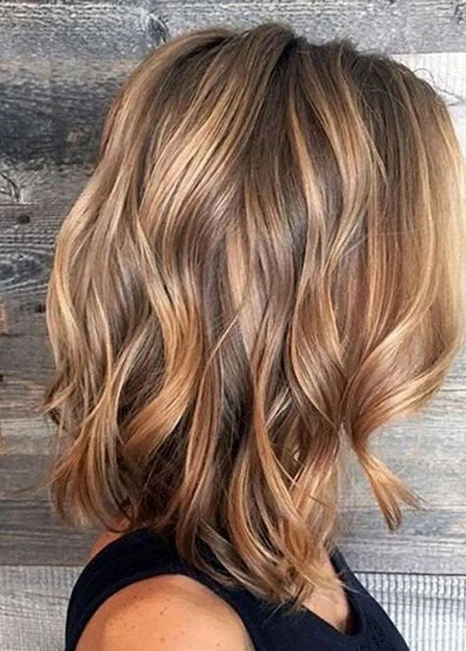 Caramel highlights on Medium Hair