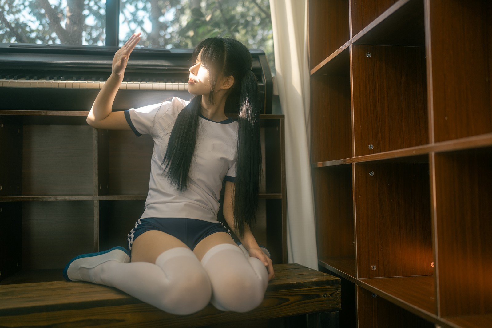 rua阮阮 春之更衣室 体操服 写真图集｜日系校园风高清摄影（47P｜469MB）插图4