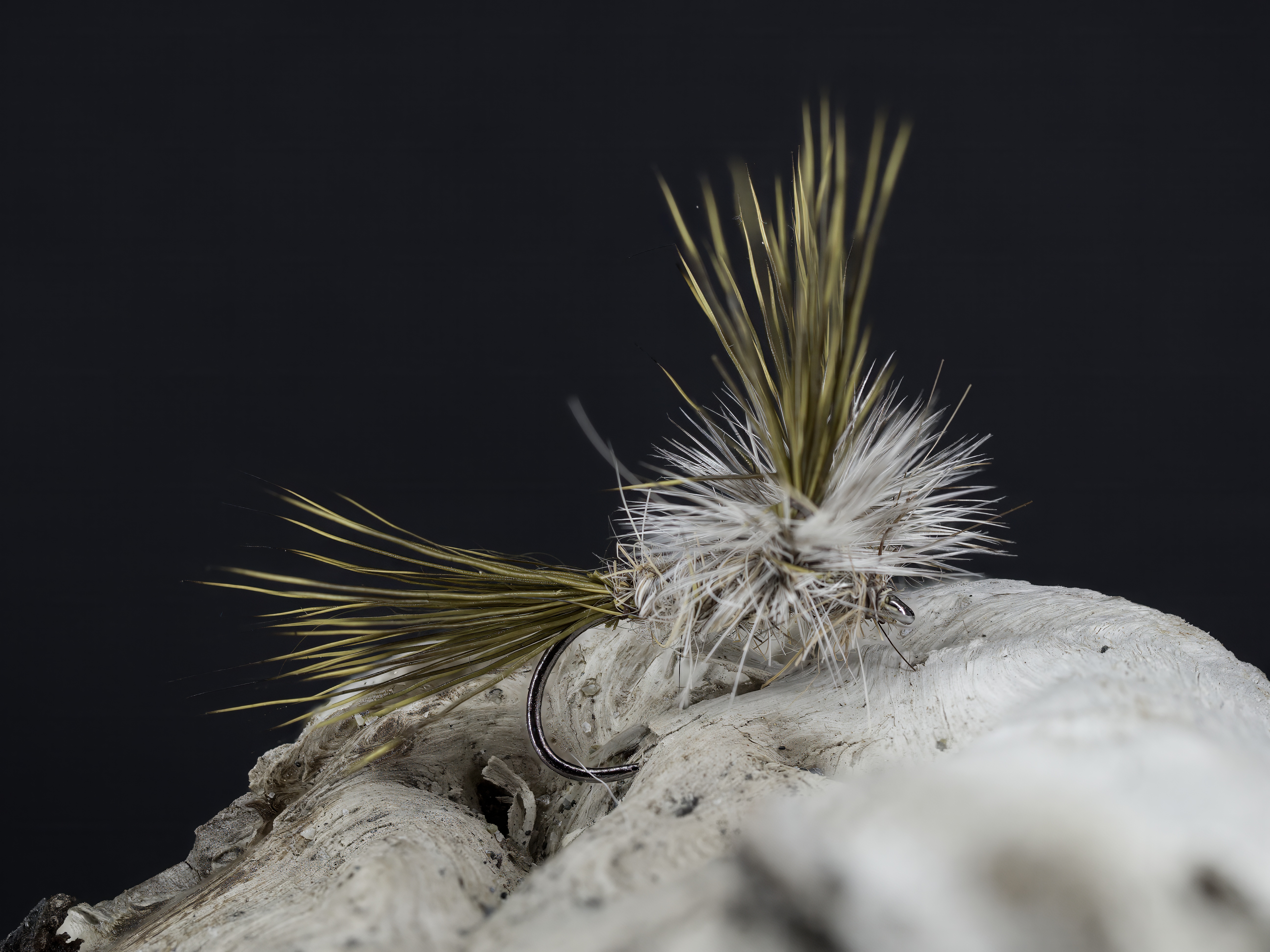 ZV2025-05-24-21-13-10-B-R8-S4-Fly-Tying.jpg
