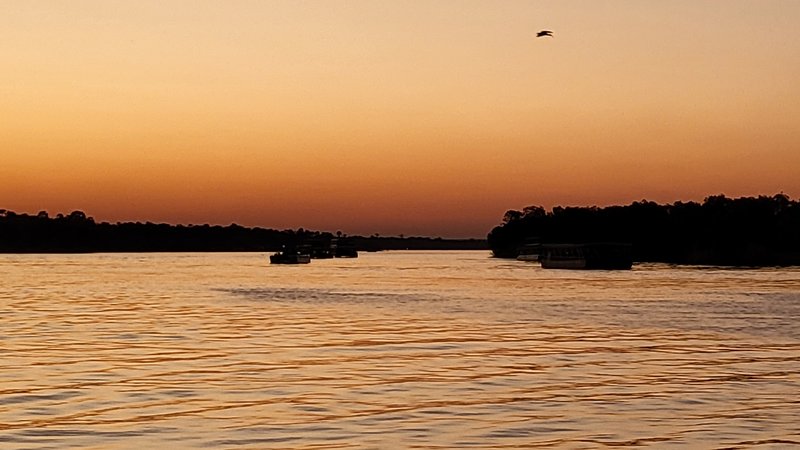Африканские каникулы - зверики Крюгера, пески Намибии, воды Виктории