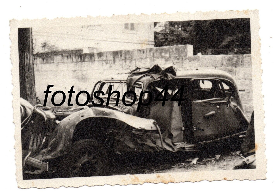 zerstörter PKW Montrichard Frankreich